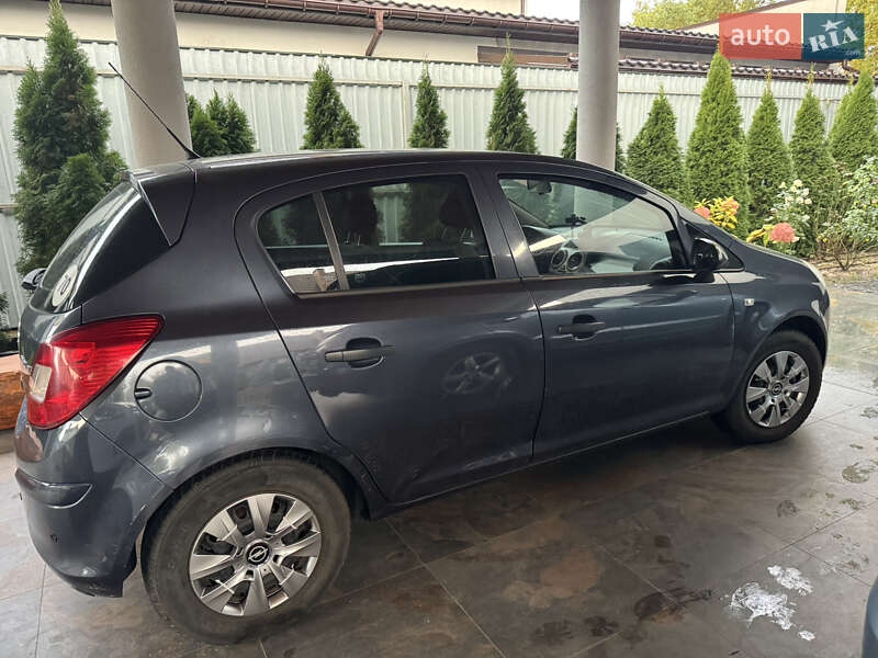 Хетчбек Opel Corsa 2008 в Крюківщині