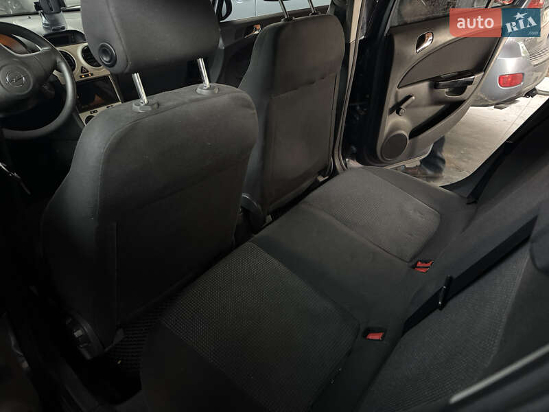 Хетчбек Opel Corsa 2008 в Крюківщині