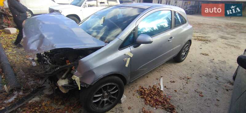 Хэтчбек Opel Corsa 2007 в Днепре