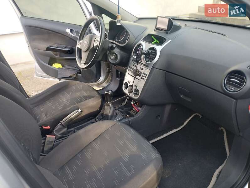 Хетчбек Opel Corsa 2011 в Івано-Франківську фото 4 Хетчбек Opel Corsa 2011 в Івано-Франківську