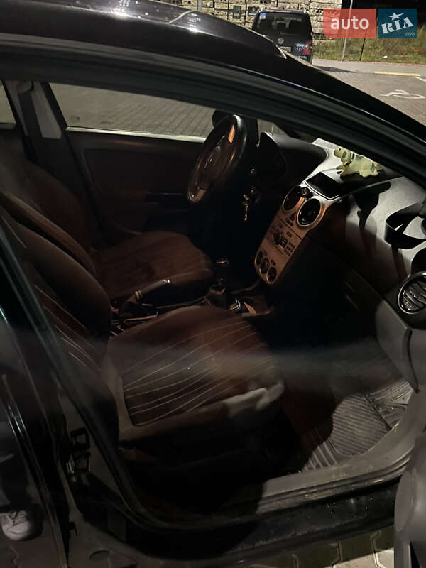 Хэтчбек Opel Corsa 2009 в Стрые