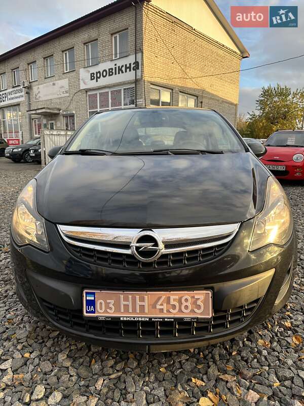 Хэтчбек Opel Corsa 2014 в Смеле