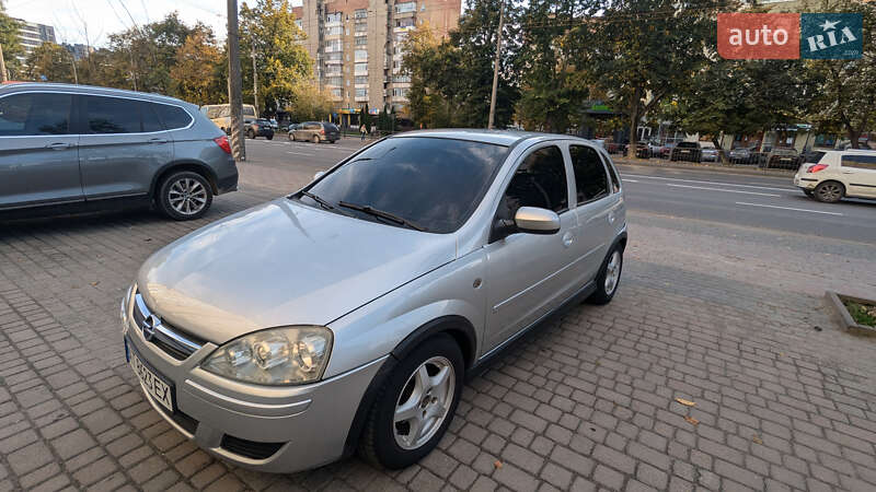 Хэтчбек Opel Corsa 2005 в Ивано-Франковске