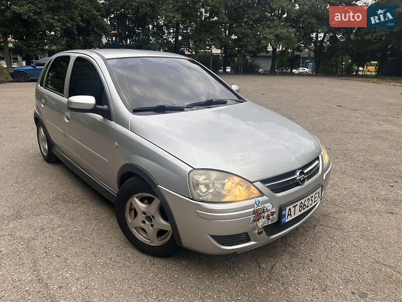 Хэтчбек Opel Corsa 2005 в Ивано-Франковске