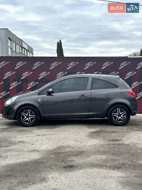 Хетчбек Opel Corsa 2014 в Сумах