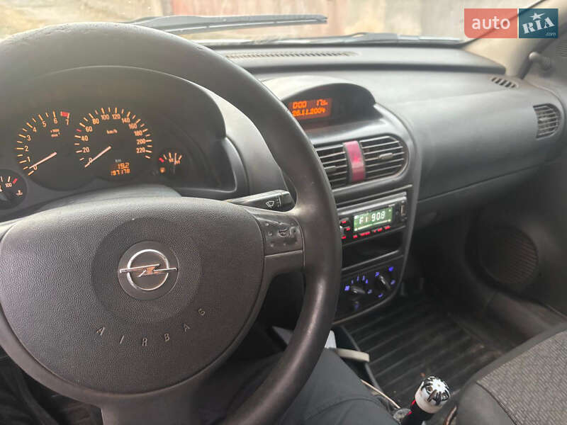 Хэтчбек Opel Corsa 2004 в Николаеве фото 3 Хэтчбек Opel Corsa 2004 в Николаеве