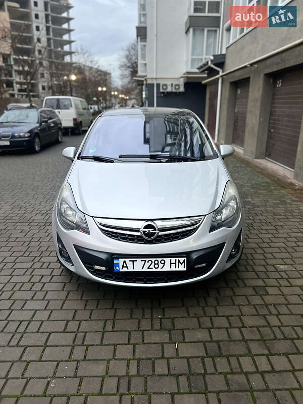 Хетчбек Opel Corsa 2014 в Івано-Франківську фото 2 Хетчбек Opel Corsa 2014 в Івано-Франківську