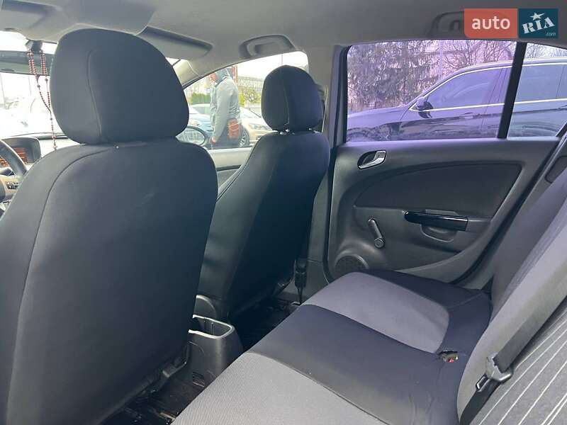 Хетчбек Opel Corsa 2008 в Івано-Франківську