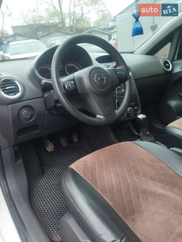 Хетчбек Opel Corsa 2007 в Києві фото 8 Хетчбек Opel Corsa 2007 в Києві