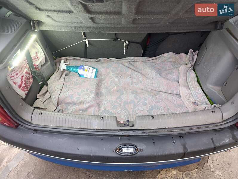 Хэтчбек Opel Corsa 1996 в Днепре