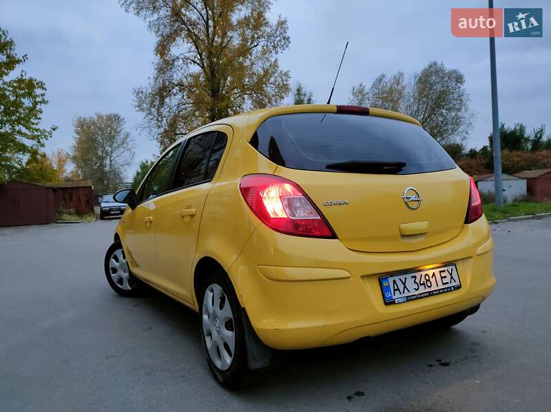 Хетчбек Opel Corsa 2013 в Борисполі