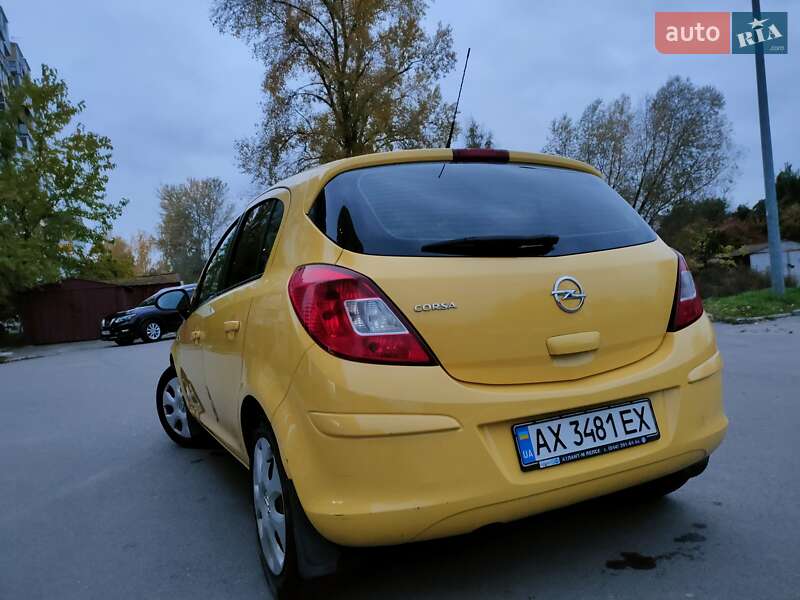 Хетчбек Opel Corsa 2013 в Борисполі