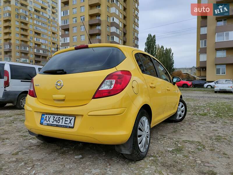 Хетчбек Opel Corsa 2013 в Борисполі