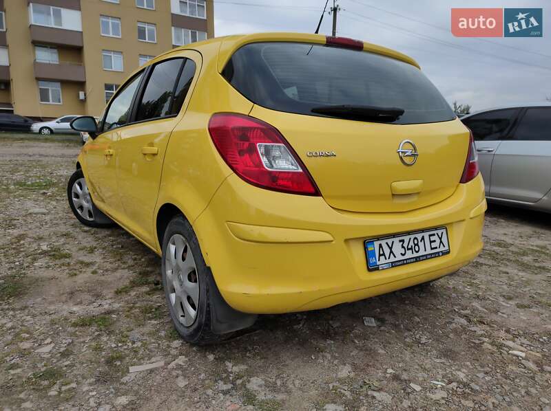 Хетчбек Opel Corsa 2013 в Борисполі