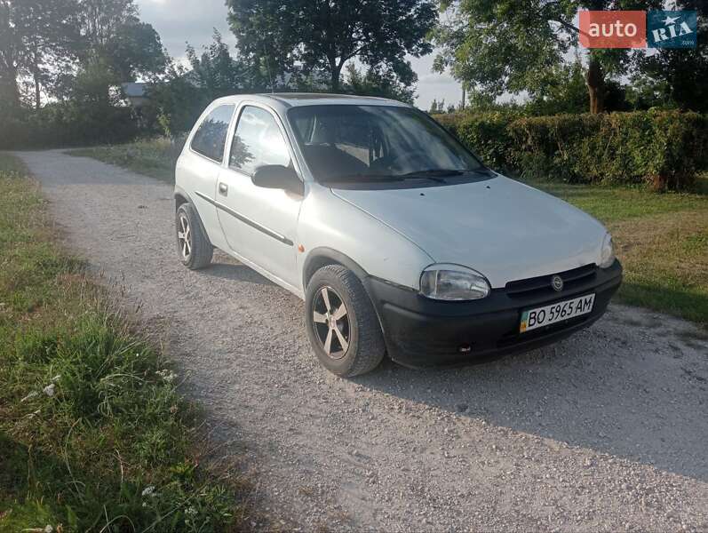 Хэтчбек Opel Corsa 1998 в Тернополе фото Хэтчбек Opel Corsa 1998 в Тернополе