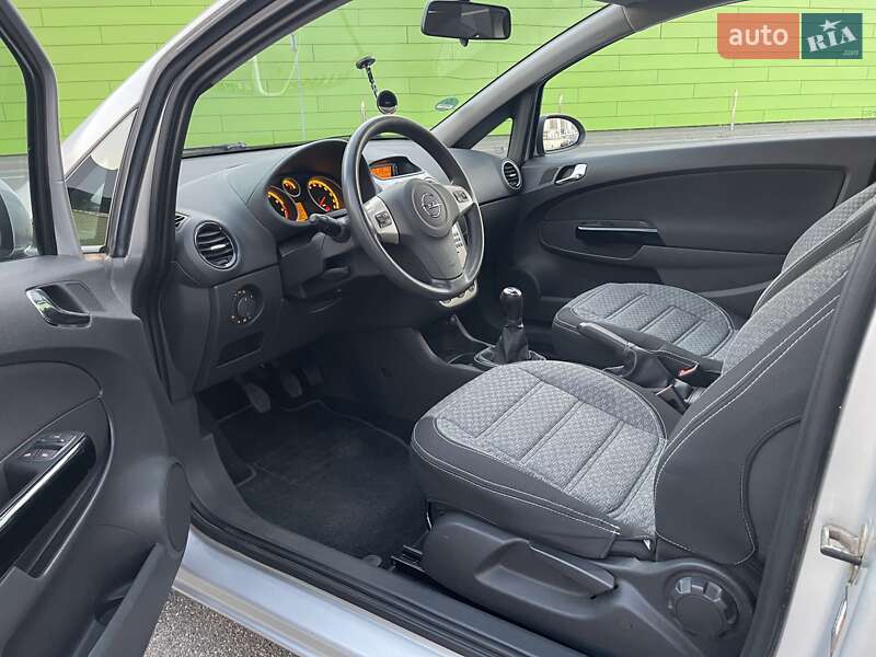 Хетчбек Opel Corsa 2007 в Києві фото 16 Хетчбек Opel Corsa 2007 в Києві