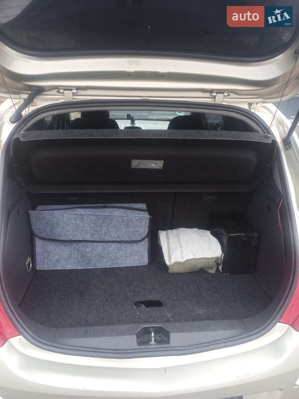 Хэтчбек Opel Corsa 2007 в Львове