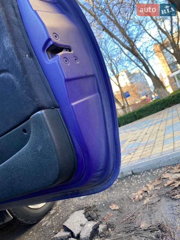 Хетчбек Opel Corsa 1999 в Первомайську