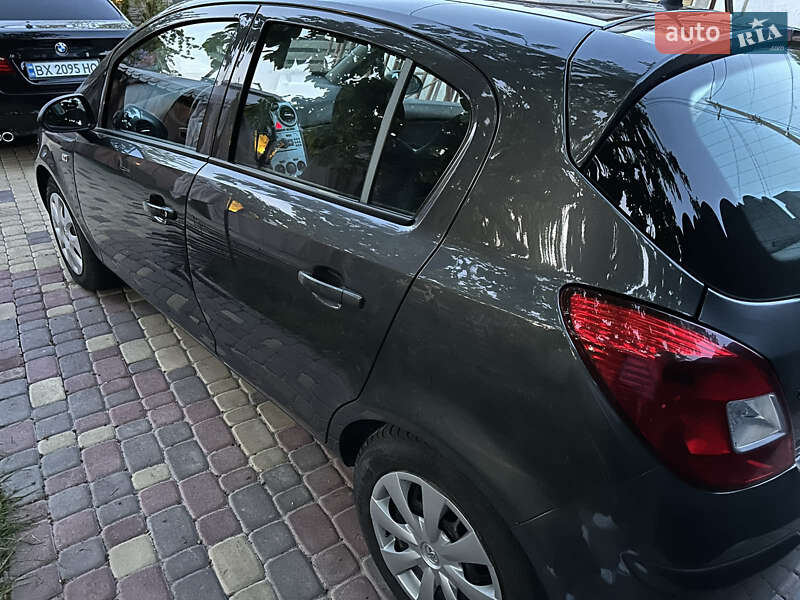 Хетчбек Opel Corsa 2012 в Вінниці