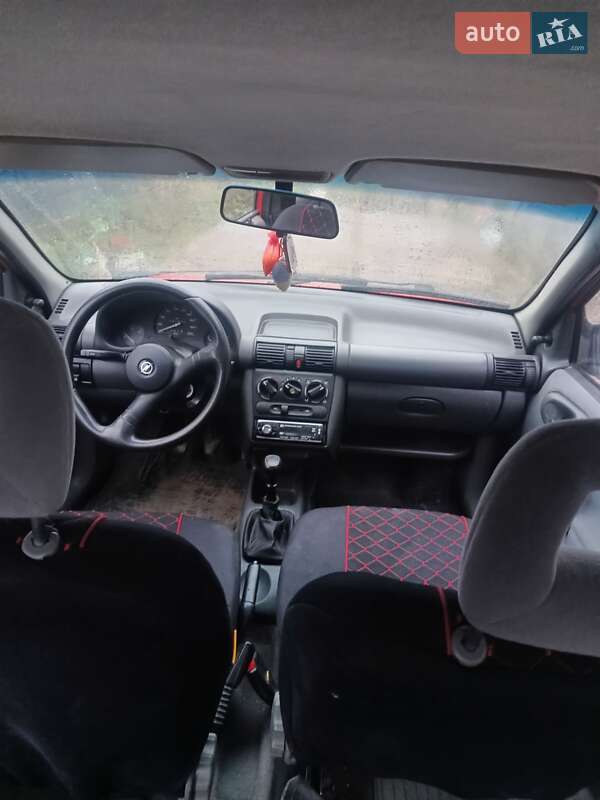 Хетчбек Opel Corsa 1994 в Ярмолинцях
