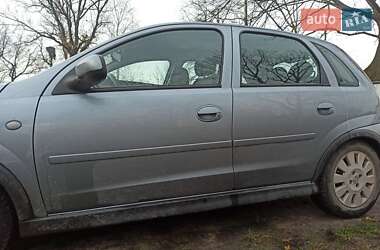 Хэтчбек Opel Corsa 2004 в Львове