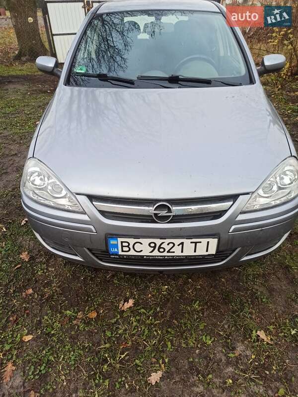 Хэтчбек Opel Corsa 2004 в Львове фото 2 Хэтчбек Opel Corsa 2004 в Львове