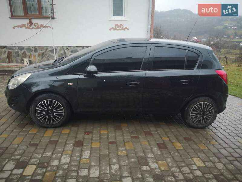Хэтчбек Opel Corsa 2012 в Коломые