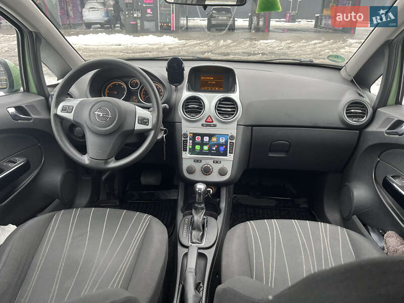 Хэтчбек Opel Corsa 2008 в Львове