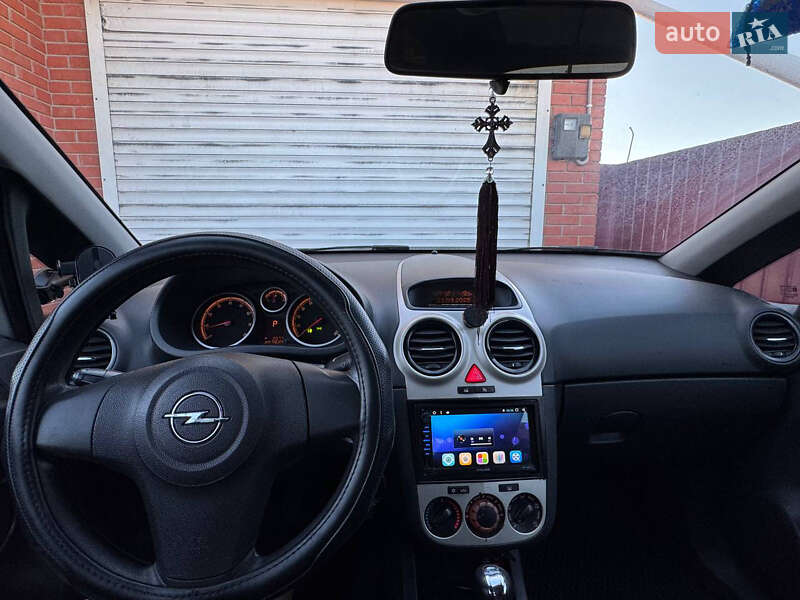 Хэтчбек Opel Corsa 2007 в Измаиле