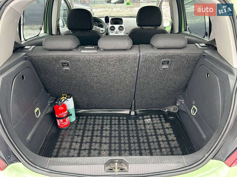 Хэтчбек Opel Corsa 2008 в Львове