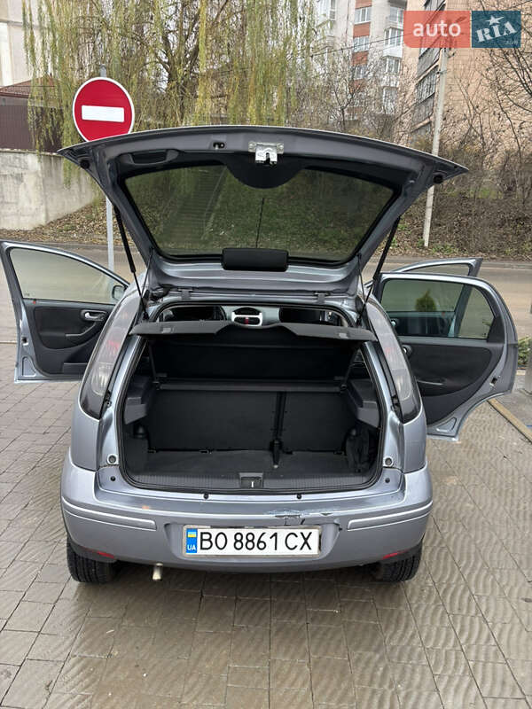 Хэтчбек Opel Corsa 2005 в Тернополе