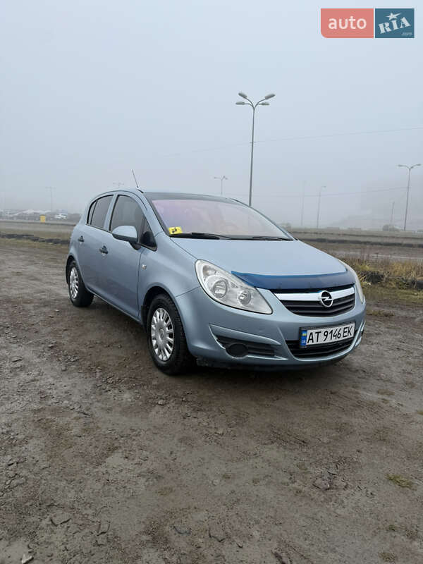Хэтчбек Opel Corsa 2008 в Львове