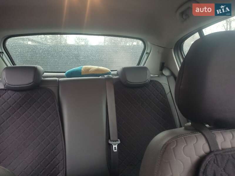 Хетчбек Opel Corsa 2012 в Івано-Франківську