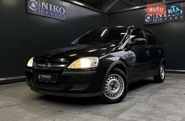 Хэтчбек Opel Corsa 2006 в Киеве