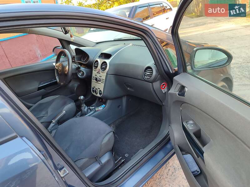 Хэтчбек Opel Corsa 2007 в Владимире