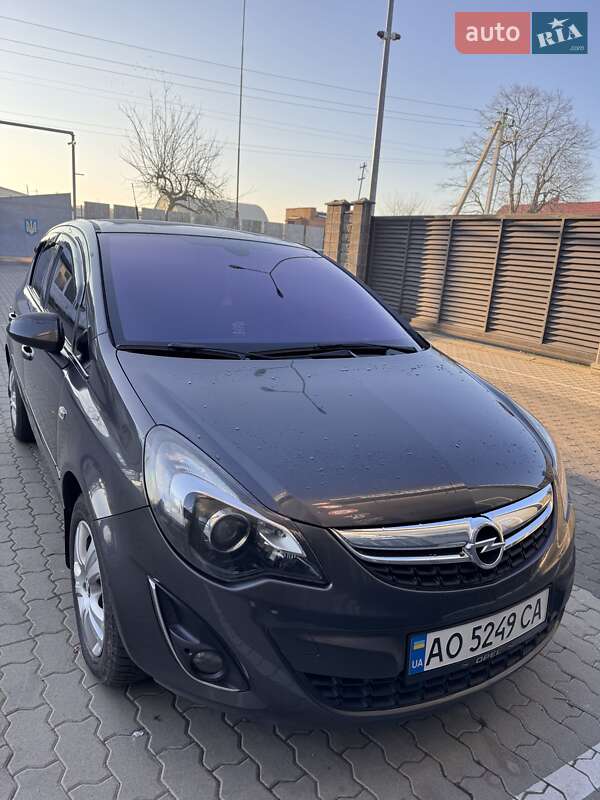 Хэтчбек Opel Corsa 2011 в Ужгороде фото 3 Хэтчбек Opel Corsa 2011 в Ужгороде