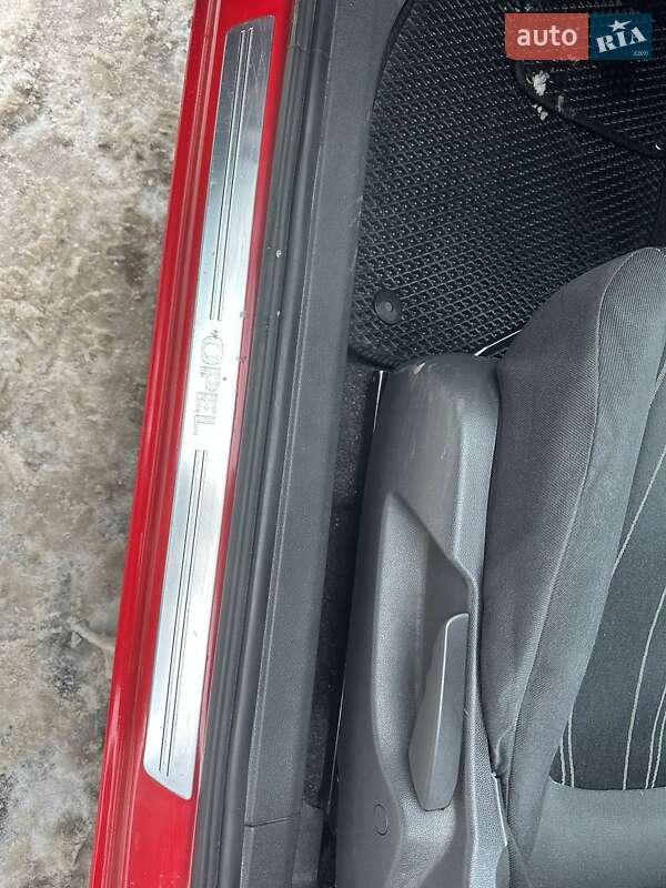 Хетчбек Opel Corsa 2010 в Софіївській Борщагівці фото 12 Хетчбек Opel Corsa 2010 в Софіївській Борщагівці