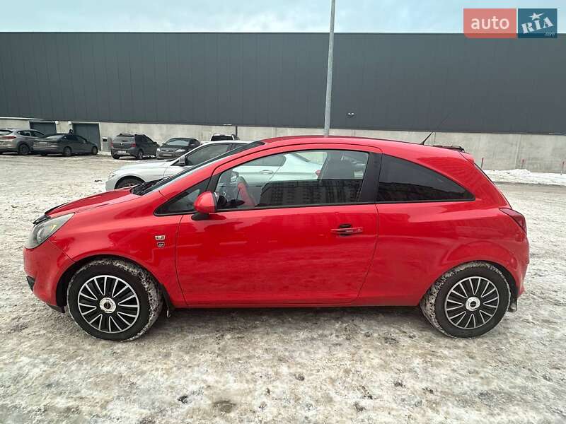 Хетчбек Opel Corsa 2010 в Софіївській Борщагівці фото 4 Хетчбек Opel Corsa 2010 в Софіївській Борщагівці