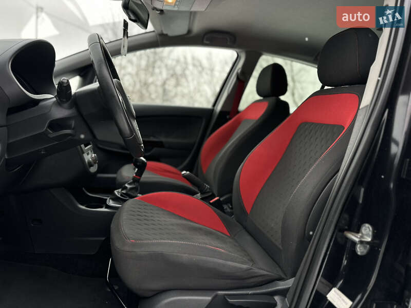 Хэтчбек Opel Corsa 2010 в Виннице