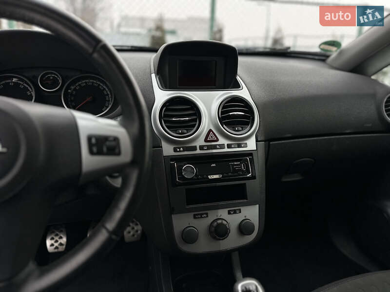 Хэтчбек Opel Corsa 2010 в Виннице