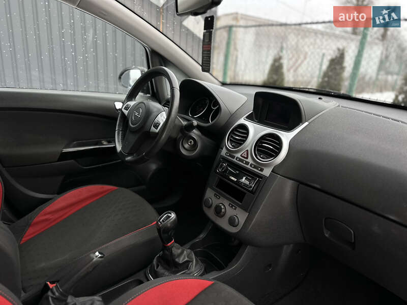 Хэтчбек Opel Corsa 2010 в Виннице