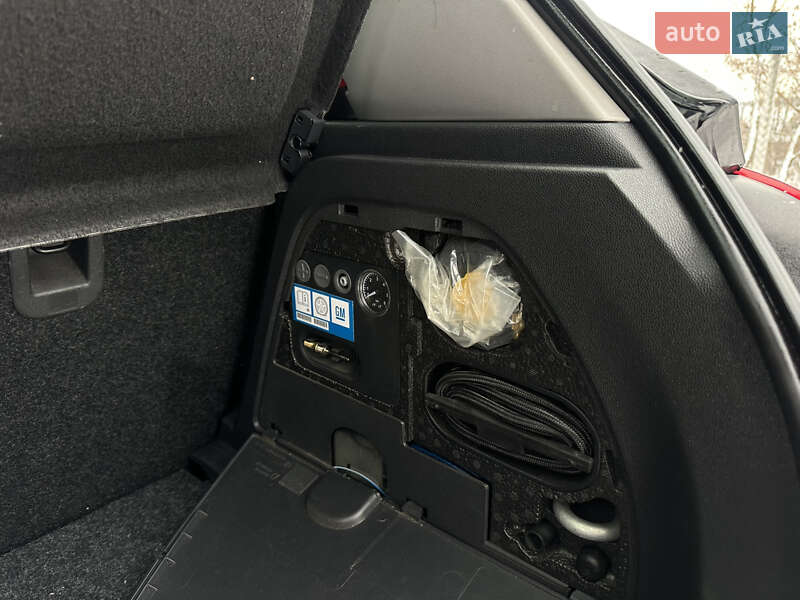 Хэтчбек Opel Corsa 2010 в Виннице