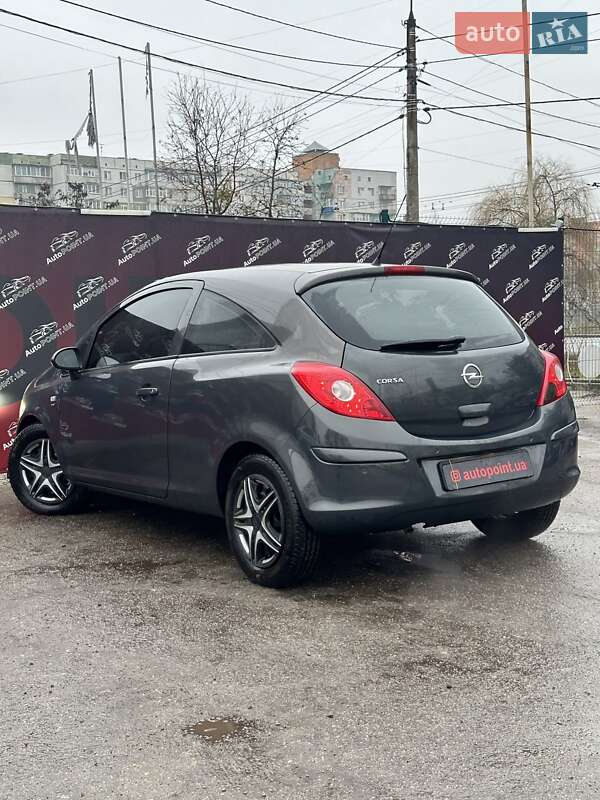 Хэтчбек Opel Corsa 2014 в Сумах