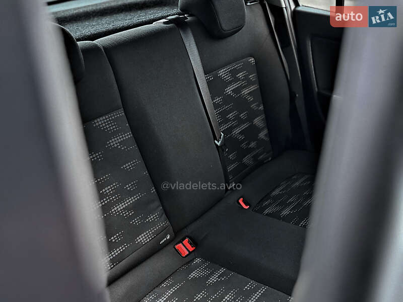 Хэтчбек Opel Corsa 2011 в Запорожье