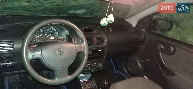 Хэтчбек Opel Corsa 2003 в Луцке