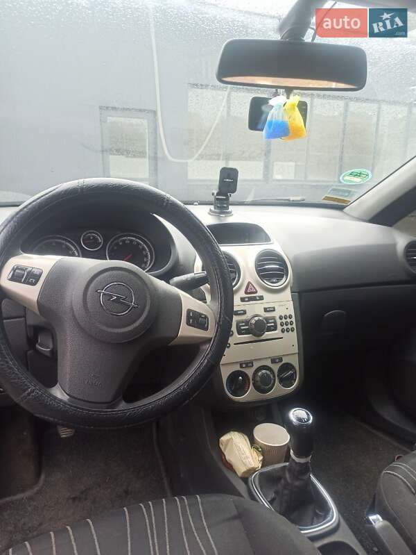 Хэтчбек Opel Corsa 2007 в Львове