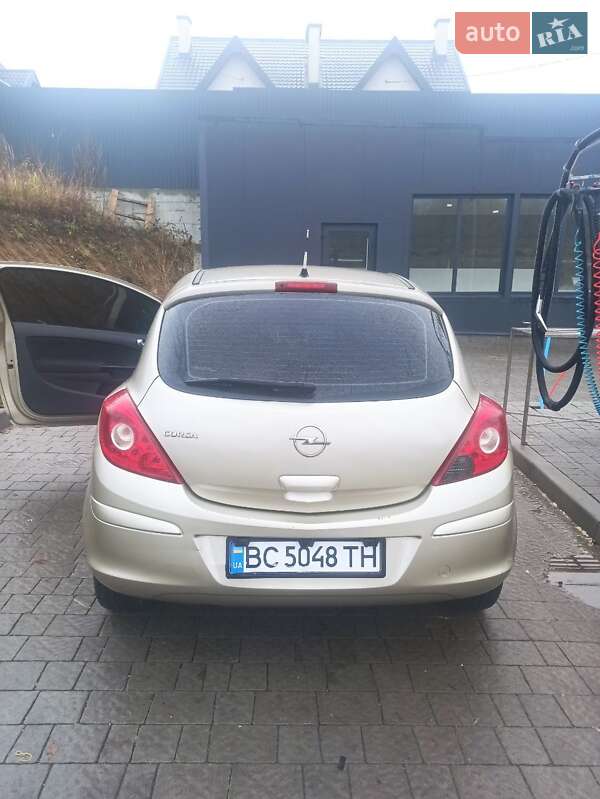 Хэтчбек Opel Corsa 2007 в Львове