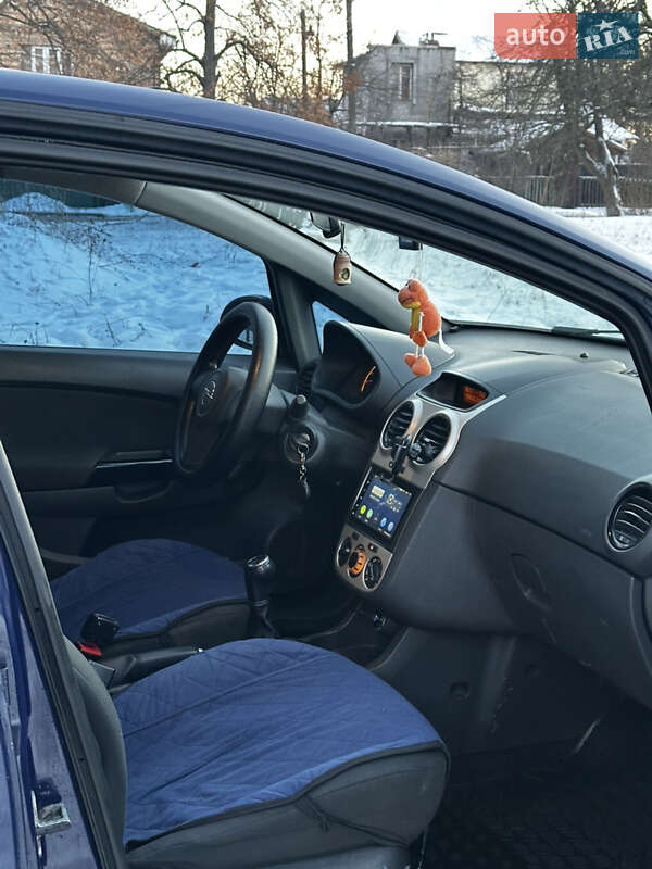 Хэтчбек Opel Corsa 2009 в Боярке