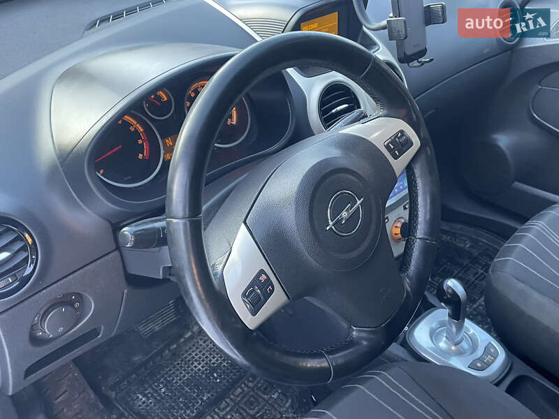 Хэтчбек Opel Corsa 2007 в Киеве