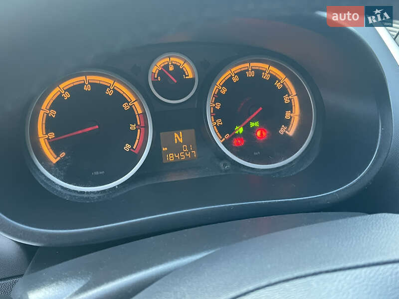 Хэтчбек Opel Corsa 2007 в Киеве